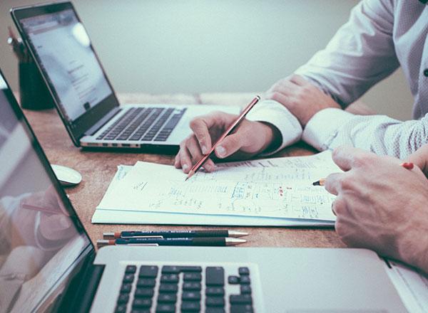 華庭稅務記帳士事務所